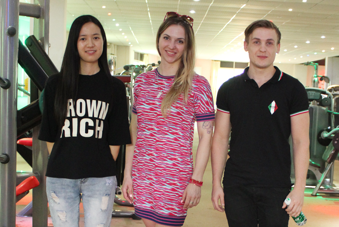 俄罗斯客户12 Russian customer group photo buy gym equipment from bft fitness