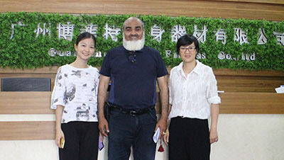 Saudi Arabian Customers Come to China to Import Gym Equipment