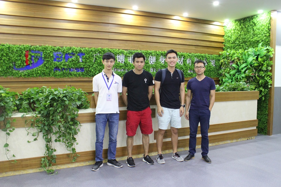 Kuwait Customer Purchased Gym Equipment From China