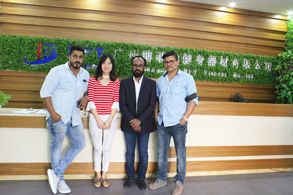 Qatar Customers Import Chinese Gym Equipment