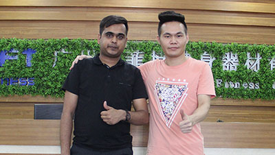 Mauritius customers came to China to purchase gym equipment