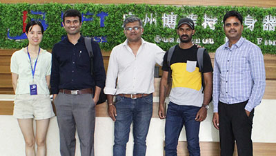 Indian customers come to China to purchase fitness equipment