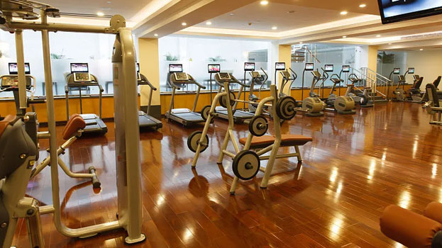 What equipment should be equipped in the corporate gym