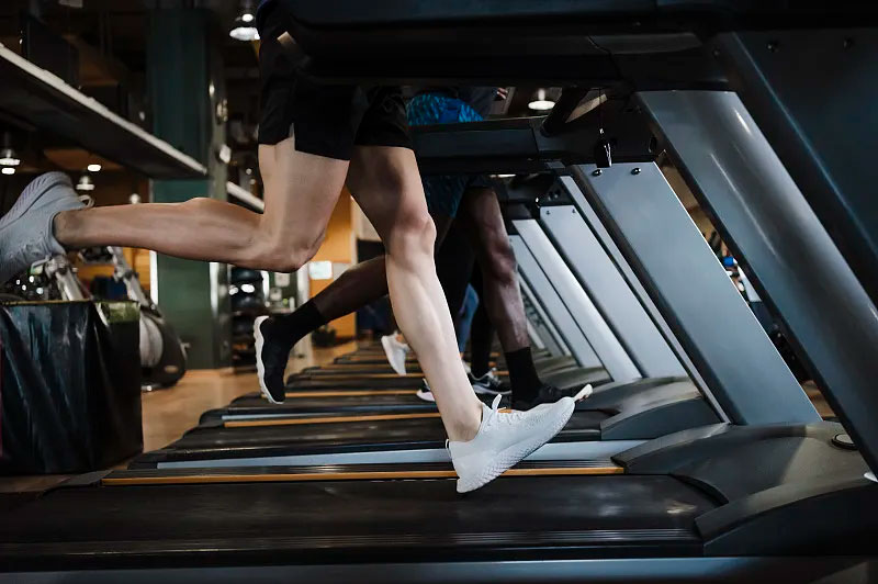 What is the average price of a treadmill outlet