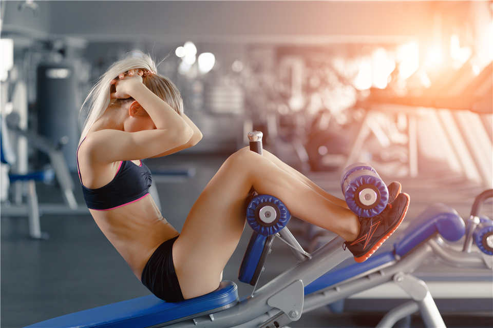 doing sit-ups on machine